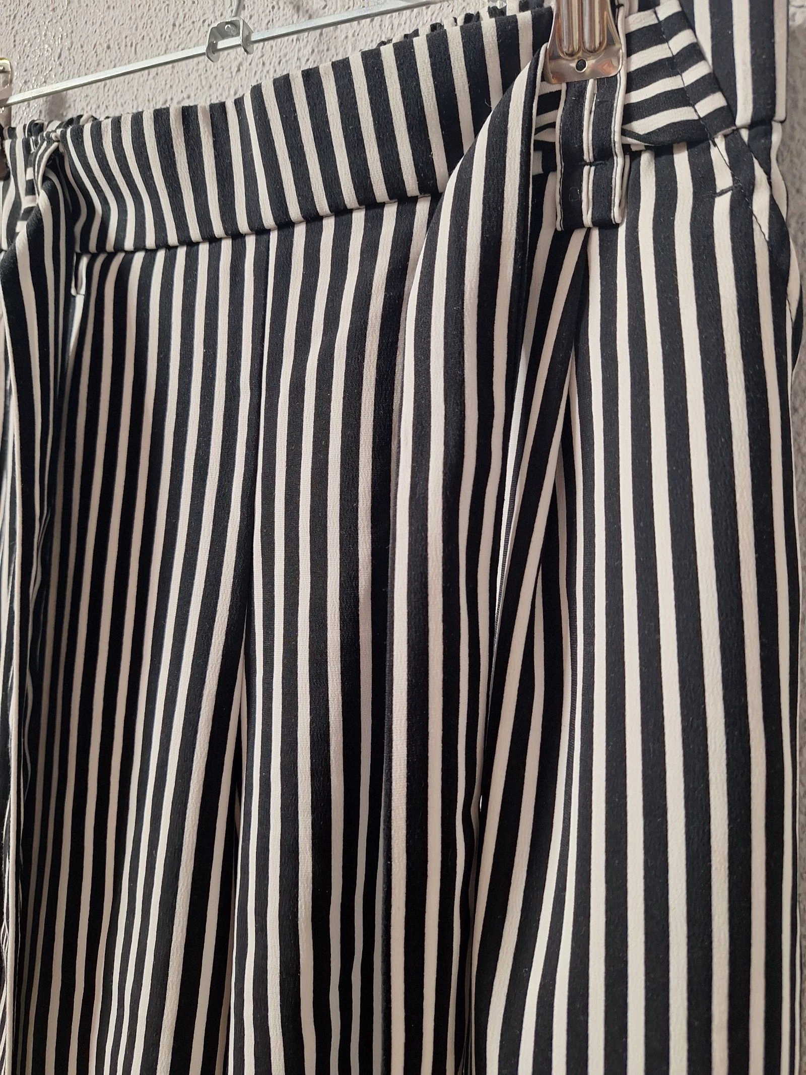 Zara Trafaluc black and white striped palazzo pants size T.S – photo 3